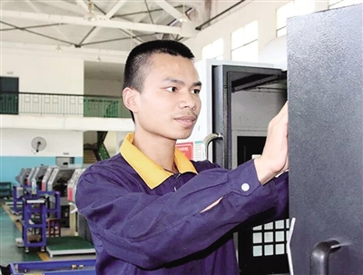 匠心鑄青春，爭做“大國工匠”