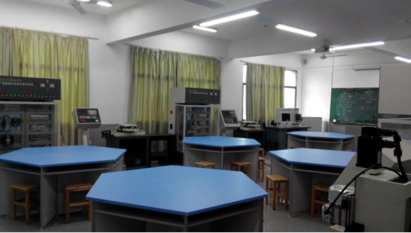 數(shù)控機床裝配與維修專業(yè)（初中起點，高技五年制）