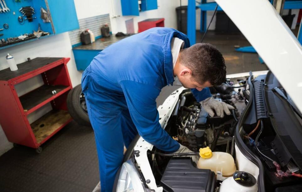 汽車維修專業(yè)介紹（技師0403-2；高技0403-3；中技0403-4）