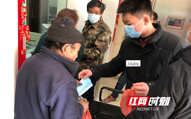 紅網報道：展青年擔當！我系“00后”學子主動“請纓”奮戰(zhàn)防疫一線