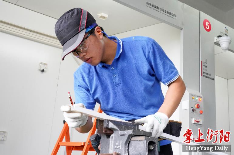 包攬前三!衡陽技師學(xué)院在電氣裝置項目中取得好成績