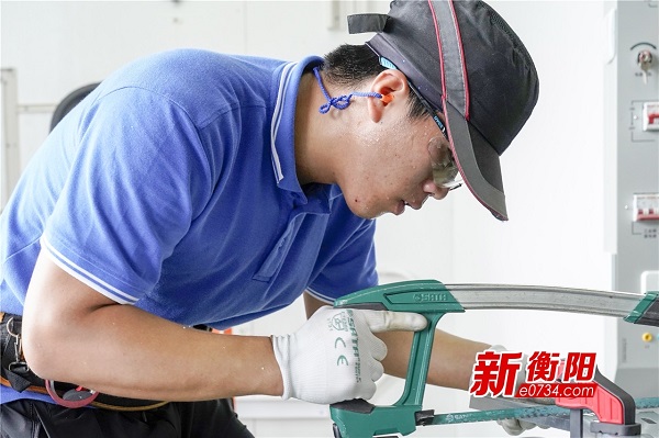 包攬前三！衡陽技師學(xué)院在湖南省電氣裝置項目中取得好成績