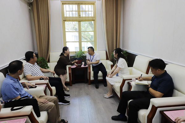 民革衡陽市委主委金姍姍一行蒞臨學(xué)院調(diào)研交流