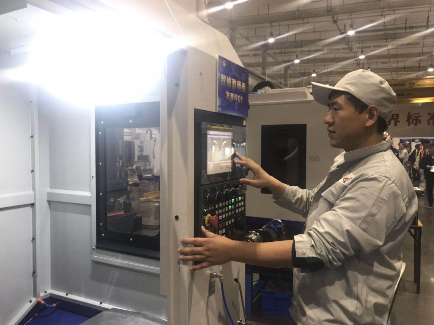 衡陽(yáng)市委統(tǒng)戰(zhàn)部來(lái)我院拍攝黨外知識(shí)分子典型