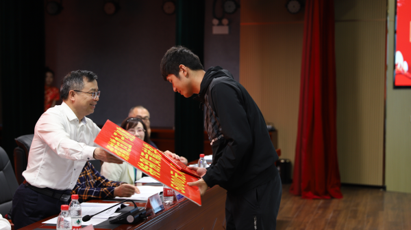 衡技學子風采③|鄧宏意：捐獻造血干細胞，延續(xù)他人生命