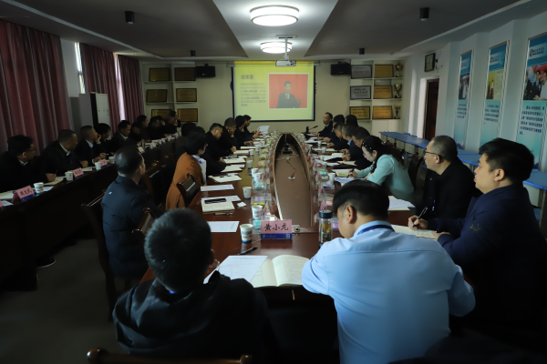 學(xué)院黨委理論學(xué)習(xí)中心組(擴(kuò)大)舉行2023年第14次集體學(xué)習(xí)